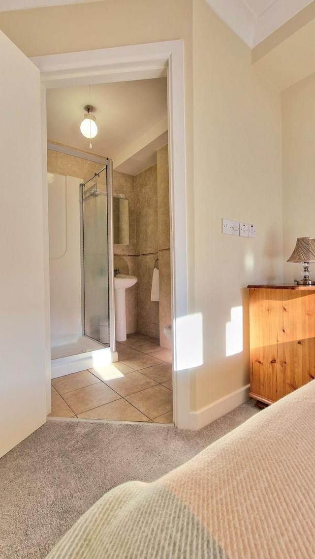 Cosy Two Bedroom Apartment Galway Exterior foto