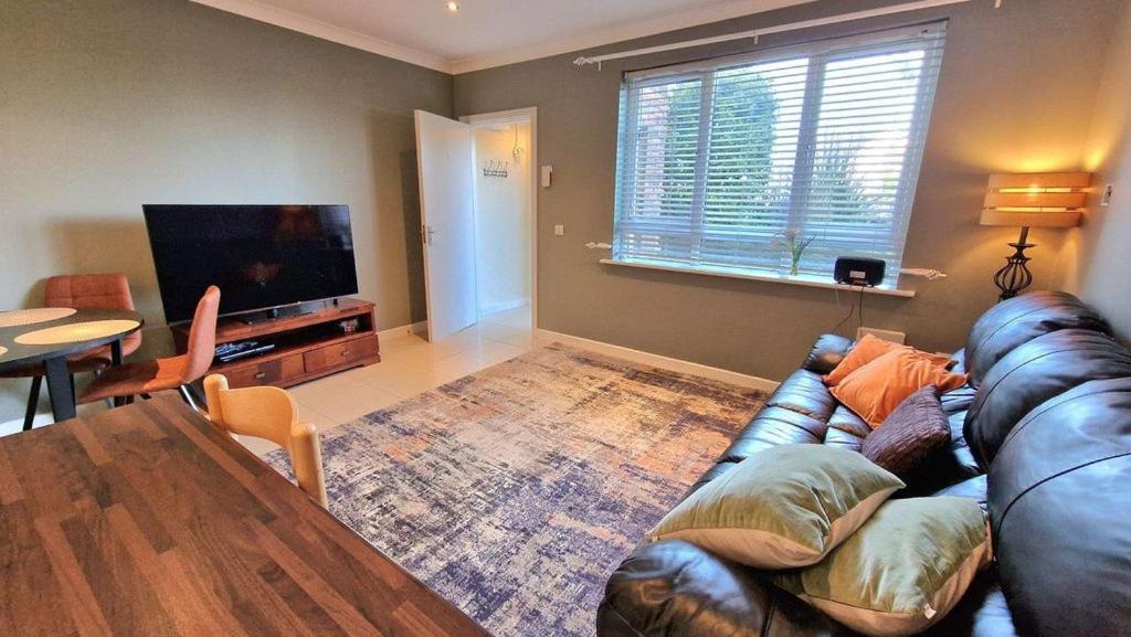 Cosy Two Bedroom Apartment Galway Exterior foto